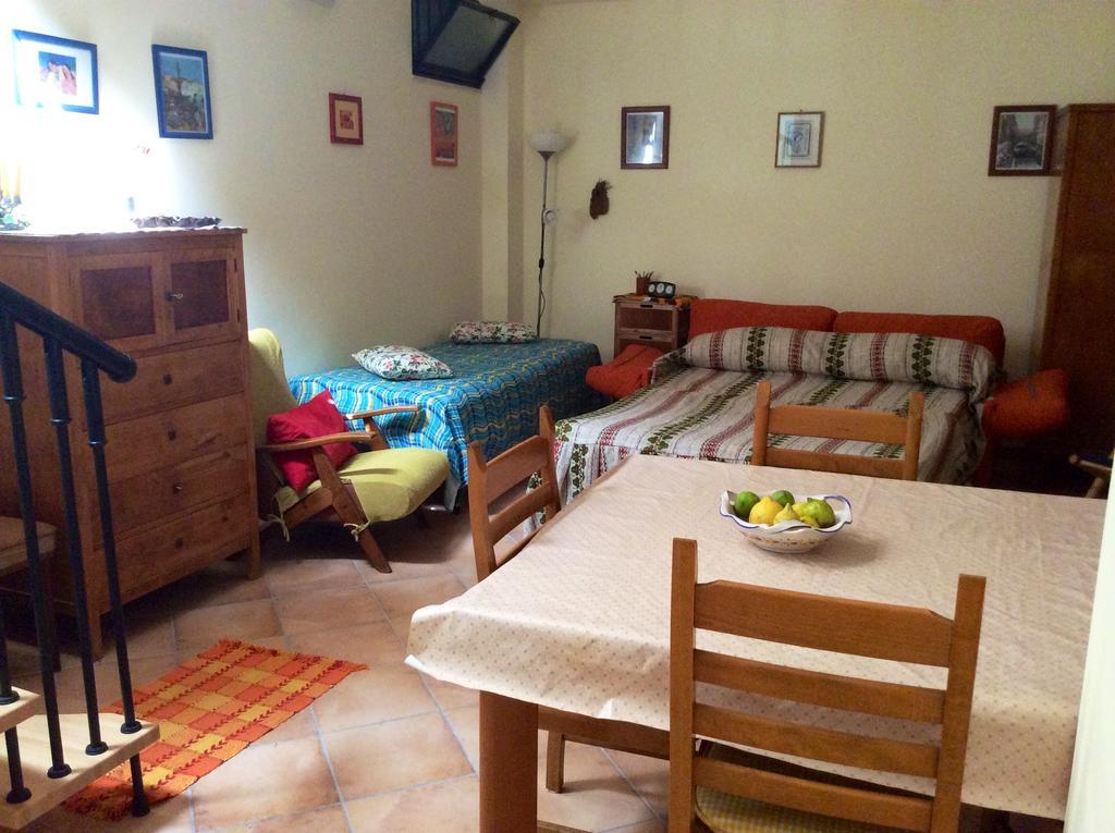 Cozy Apartment By The Sea Acireale Ngoại thất bức ảnh
