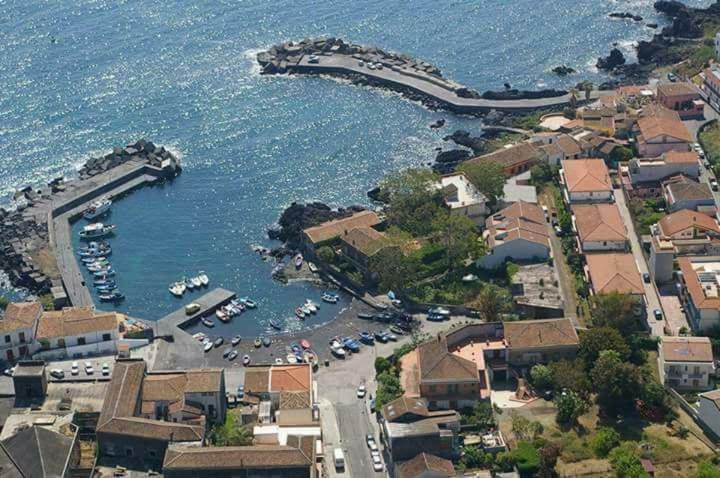 Cozy Apartment By The Sea Acireale Ngoại thất bức ảnh
